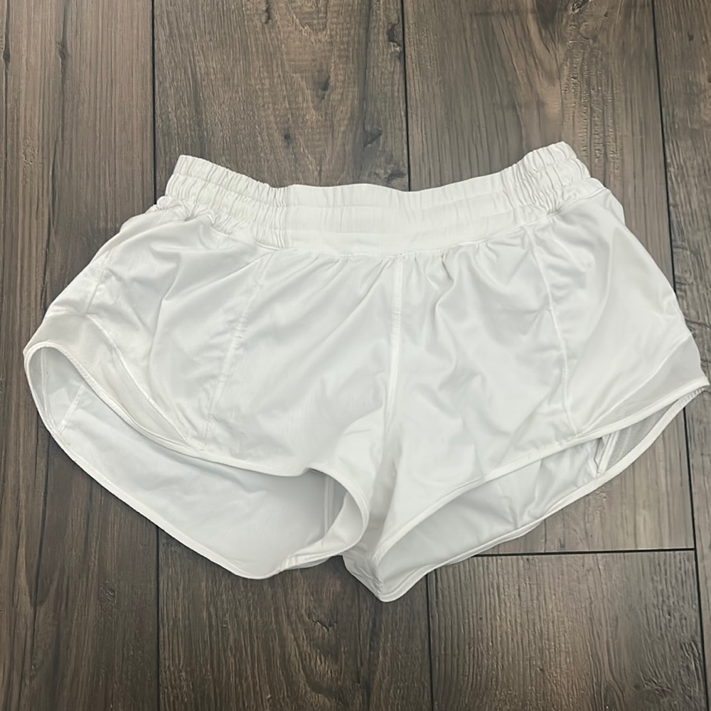 White Lululemon hotty hot shorts